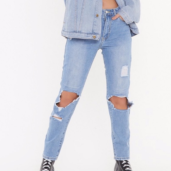 🆕 NASTY GAL High Waisted Ripped Jeans - Picture 2 of 6